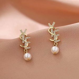 Stud Fashion Stud Oorbellen Vrouw Merk Luxe 18K Vergulde Designer Oorbel Parel Kristal Brief Sieraden Vrouwen Bruiloft Accessoires Geschenken