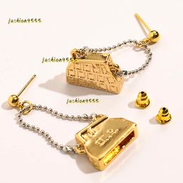 Stud Moda Bolsa para mujer Oreja Sud Diseñador Pendientes Joyería Chapado en oro Sier Sainless Seel Orecchini Alta Calidad Marca Leer Pendiente Voguish Joyería de boda 2024