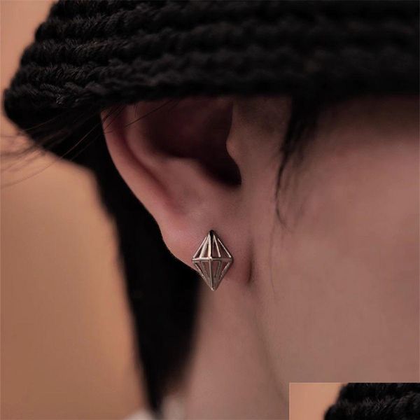 Stud géométrique en forme de diamant en forme de titane médical boucles d'oreilles creuses en acier pour hommes et femmes all-match haut de gamme rue mode hip-hop drop otsv3