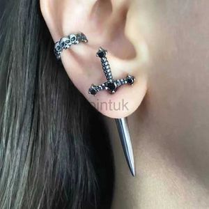 Stud Gothic Kinitial Sword oorbellen Vintage Cool Punk Crystal Ear Jacket Goth Dagger oorbellen Sieraden Gift voor vrouwen D240426