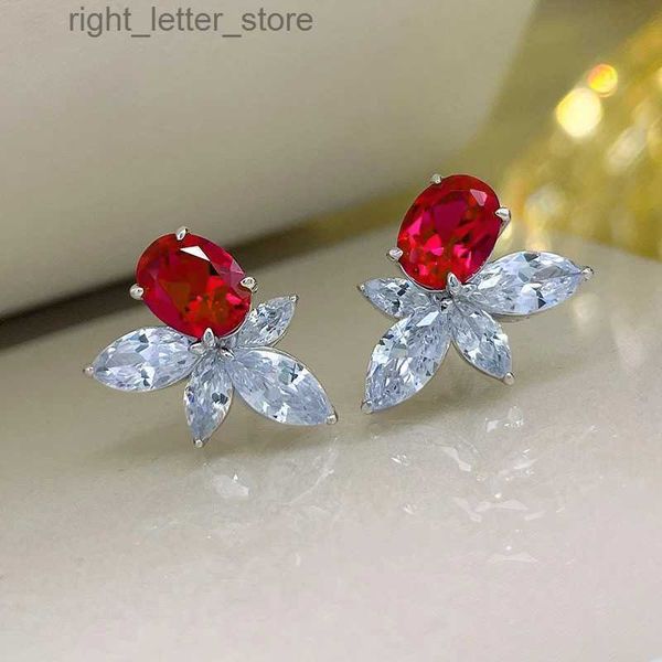 Stud Huitan Pendientes de tuerca de circonia cúbica roja brillante para mujer Color plateado Forma de flor estética Accesorios para las orejas Fiesta de bodas Joyería exquisita YQ231128