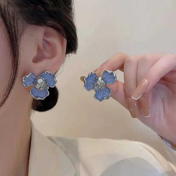 Stud Style coréen élégant exquis bleu violet Iris fleurs boucles d'oreilles pour femmes filles créatif romantique bijoux de mariage cadeau d'anniversaire Q240125