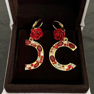 Stud Pendiente de lujo Joyería de diseñador para mujer Clásico A estrenar Accesorios para fiesta de boda Aro Oro Plata Regalo de fiesta Pendientes originales de marca de lujo