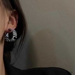 Étalon nouvelle mode exagérée de zèbre exagéré boucles d'oreilles acryliques pour la personnalité des femmes Hypoallernic ronde d'oreille bijoux de fête