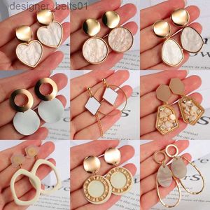 Stud Nouvelle déclaration coréenne Boucles d'oreilles pour femmes Blanc Mignon Arcylic Géométrique Dangle Boucles d'oreilles Brincos 2020 Tendance Bijoux de modeC24319