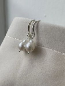 Boucles d'oreilles créoles en forme de poire en argent sterling 925 avec perles d'eau douce 231128