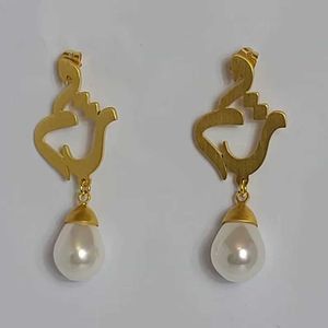 Stud personnalisé monogramme arabe Nom Boucles d'oreilles en acier inoxydable Perle ovale Boucles d'oreilles pour femmes bijoux Eid Mère cadeau Q240517