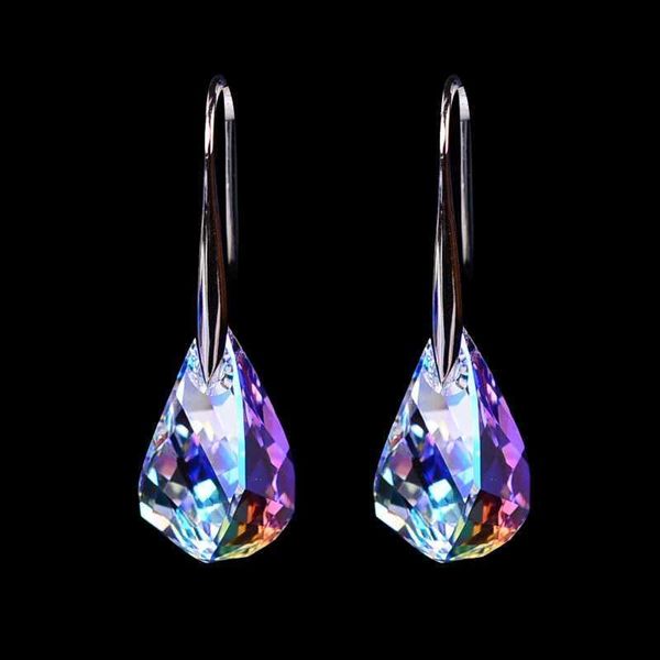 Stud Simple Charm Rainbow Esthétique Femmes Couleur Boucles d'oreilles en cristal de haute qualité à la mode Goutte d'eau Polyvalent Eardrop Meilleur ami Cadeau YQ240129