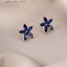 Stud Eenvoudige Schattige Kleine Kristallen Bloem Oorbellen Vrouwen Blauw Sieraden Koreaanse Bloemen Oorstekers Boucle Oreille Femme YQ231128