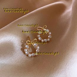 Stud Stud Boucles d'oreilles en cristal Stud Metal Pearl Ear Clips Boucles d'oreilles Bijoux Femmes Mode Oreille Griffe De Luxe Boucle D'oreille Filles Élégant À La Mode Bijoux Cadeau De Fête 2024