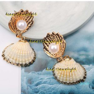 Stud Stud Factory Outlet Designer Boucles d'oreilles Bijoux Stud Boucle d'oreille Tendance Nouvelle perle naturelle Shell Cool Wind Super Fée Personnalité Orecchini Mode Boucles d'oreilles 2024