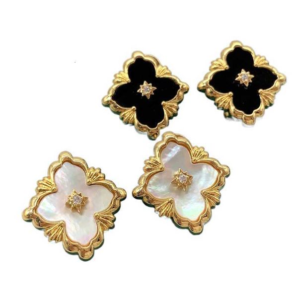 Stud Stud Italia Luxury Clover Designer Stud Pendientes para mujeres Retro Vintage Simple Shell Clip en anillos de oreja Joyería de fiesta Pendientes de diseñador de alta calidad 2024 3UBW