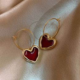 Boucles d'oreilles coeur en émail bordeaux doux pour femmes fille couleur or métal amour coeur suspendu boucles d'oreilles pendantes bijoux vintage 231127