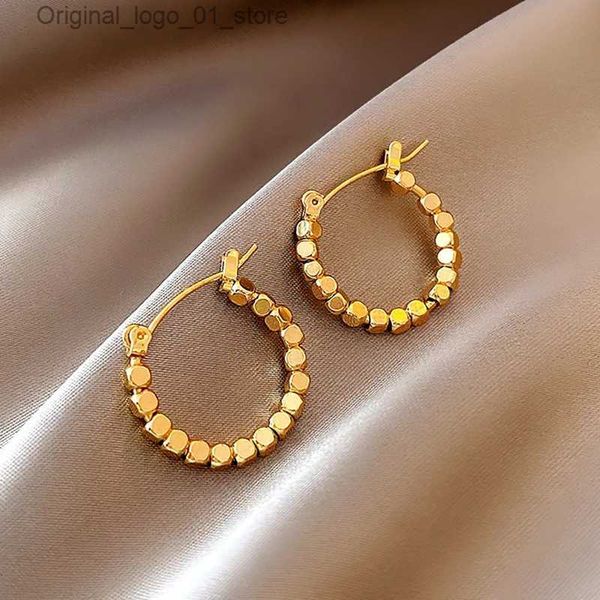 Pendientes de aro de cubo de oro real de 14k exquisitos de moda para mujeres Joyería de temperamento con encanto de alta calidad Regalos de fiesta de bodas Q231205