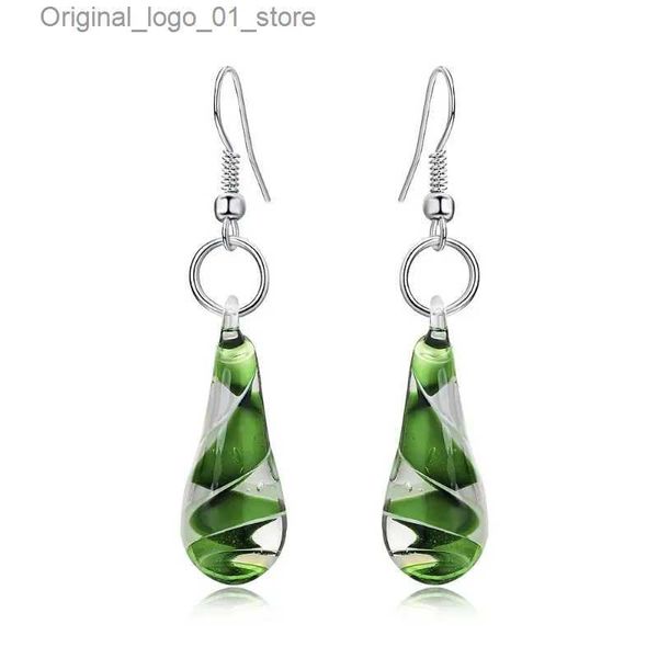 Pendientes de gota de cristal de arena movediza en espiral verde de moda para mujer 2023 Nueva joyería de moda Pendientes de gancho hechos a mano Accesorios Regalos Q231206