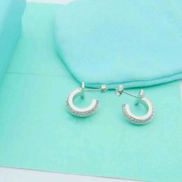 Stud Aretes pequeños de diamantes muy caros para mujeres aretes de diseñador lujosos para niñas Regalos de San Valentín aretes de joyería clásica enero