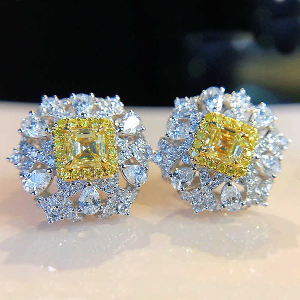 Stud Vibrant Live Designer Astigon Tiktok Aretes Pequeños aretes y joyas de diamantes de oro amarillo. Dk99