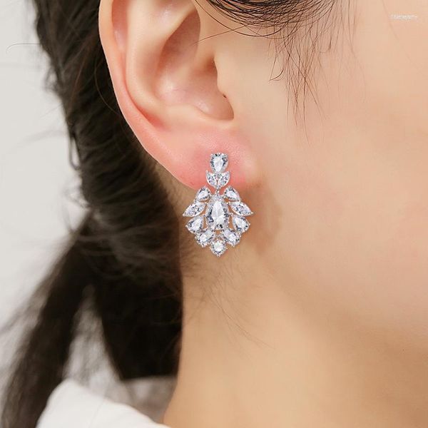 Pendientes grandes geométricos de Zirconia cúbica con gota de agua blanca para mujer, accesorios para vestido de fiesta de compromiso de boda nupcial, Stud Dale22 Farl22