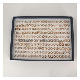 Stud Pendientes al por mayor 100 pares de letras de decoración de caja Chapado en oro con incrustaciones de perlas de imitación de plástico 001 Joyería de entrega directa Otpsz