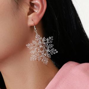 Stud Winter Fashion Clear Acrylique Flake à paillettes à paillettes Boucles d'oreilles pour femmes Bijoux d'oreille de déclaration de Noël Aretes de Mujer 231110