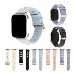 Bracelet en cuir clouté pour bracelets Apple Watch 44mm 42mm 40mm 38mm Bracelets de luxe iwatch Series 6 5 4 SE Bracelets de montre Ceinture Accessoires intelligents