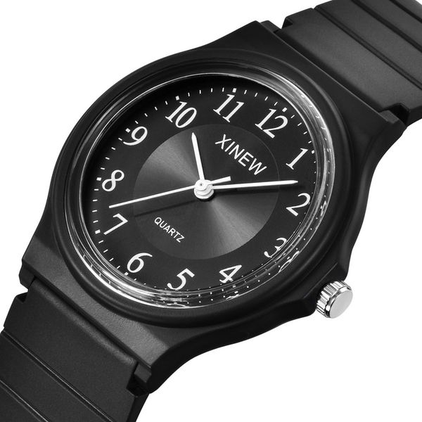 Étudiant regarde ultra-mince Unisexe Kids Silicone Watch Sports Analog Wristwatch Quartz Quartz montre des bracelets