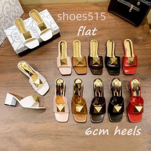 STADS SLIDS FLATS DÉCHERNEUR DE LUXEME FEMMES HEURS HAUTS SHIPPERS VT Square Toe en cuir authentique Rome Shoe Rivet Decor One Summer Holiday Sneaker Sandal Valentines SDG33