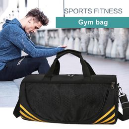 Stuff Sacks Femme Gym Bag Pour Vêtements Hommes Bagages Emballage Fitness Accessoires Nylon Homme Sac À Main Week-End Bolsa's Travel Sports 230505