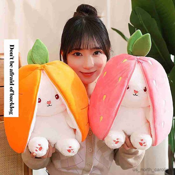 Animales de peluche rellenos 18 cm de cosplay fruta transfigurada muñeca de peluche linda zanahoria fresa convertido en conejo peluche juguete para niños regalo de Navidad R230811