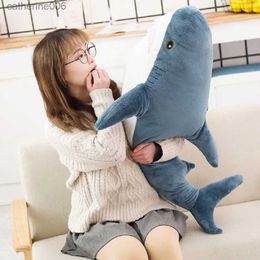 Animaux en peluche en peluche 1pcs en peluche Shark Doll Tout