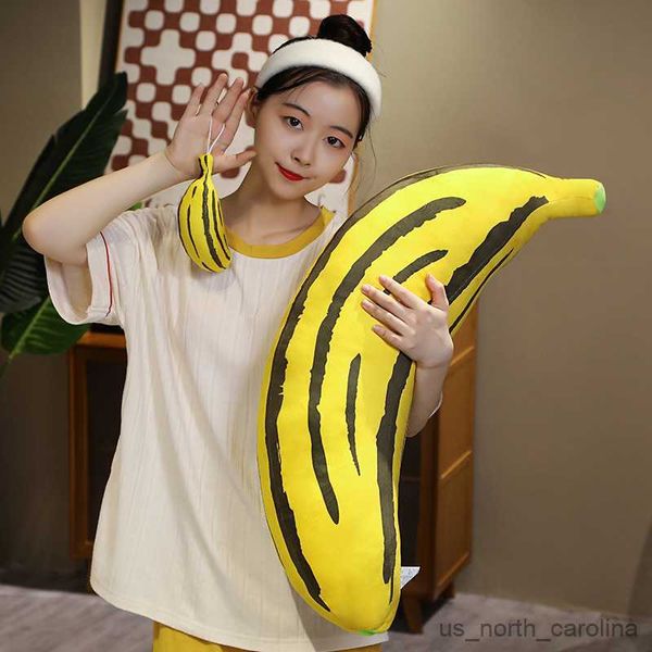 Animaux en peluche en peluche 70-120 cm Giant Soft Cartoon Banana Plumes Pouses de fruits en peluche Coussin créatifs Valentin's Gift Plux Toy Doll R230811