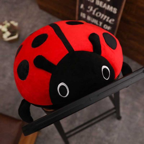 Animaux en peluche peluche mignon peluche douce coccinelle coccinelle insecte tenir poupée oreiller coussin nouveauté enfants cadeau d'anniversaire L230707