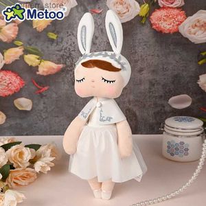 Gevulde pluche dieren Metoo Princess Charlotte Rabbit Angela Doll Nieuwe poppendoek Doll Childrens Birthday Cadeau Gevulde speelgoed240327