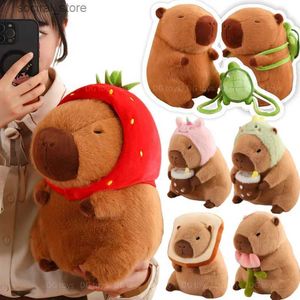 Gevulde pluche dieren Strawberry Hat Capybara Plush Toy Simulation Turtle Backpack Capibara Gebouwde dieren Papa Handcirkel Ring Kleine formaat hanger L411