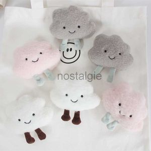 Gevulde pluche Cartoon pluche mooie grote wolk Geschenken broche Japanse creatieve witte wolken tas kleding haaraccessoires accessoire Plushs Dieren 240307