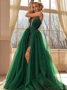 Superbe robe de soirée vert foncé en tulle avec traîne détachable et perles appliquées, robes de bal