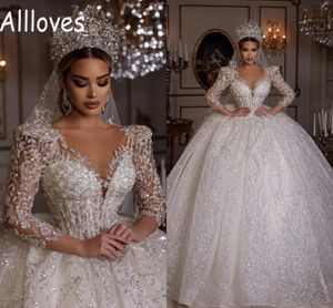 Impresionante vestido de bola árabe de Dubai Vestidos de novia con mangas largas Cristales brillantes Lentejuelas Encaje Cuello en V Vestidos de novia Princesa Puffy Vestidos De Novia CL0062