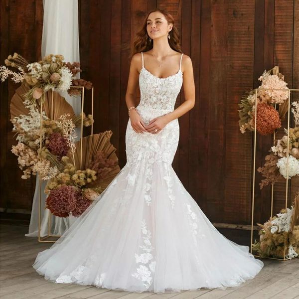 Superbes robes de mariée dos nu en dentelle Appliqued robes de mariée encolure dégagée, plus la taille balayage train tulle trompette robes De Novia