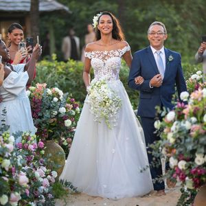 Prachtige kanten trouwjurken van de schouderhals bruidsjurken Appliqued Sweep Train Tule Vestido de novia 407