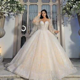 Splendida principessa A Line Abiti da sposa per le donne arabe Sheer maniche lunghe in pizzo Applique Exposed Boning Dubai Abiti da sposa Robe 296J