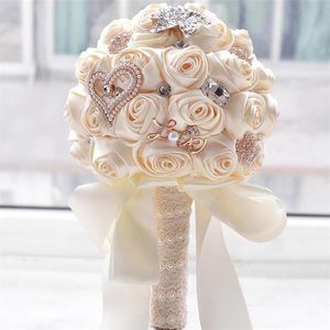 Stunning Wedding Flowers White Bridesmaid Bridal Bouquets Artificial Rose Wedding Bouquet Wedding Supplies buque de noiva274F