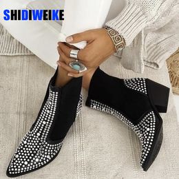 Style Ankle Square 580 Rivets britanniques pour les femmes pointues Toe Western Cowboy Decoration Boots Boots Studs Automne Botas Mujer 230807 926