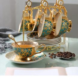 Style British Bone Bone China Gift Creativity Tea and Coffee tass Saucer ensemble de belles tasses en céramique s