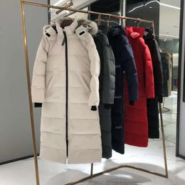 Estilo famoso diseñador de lujo mujeres chaquetas de plumas letras bordadas canadienses invierno con capucha gansos abrigo al aire libre ropa larga a prueba de viento unisex 941