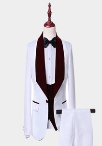 Estilo padrinos de boda blanco y burdeos esmoquin de novio chal solapa hombres trajes boda Blazers3745070