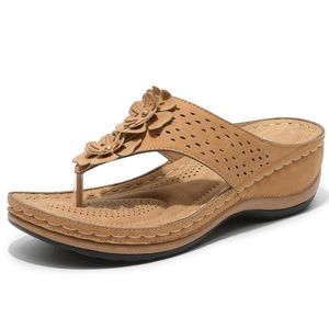 Style Talons Femmes Chaussures d'été Bohême sandales fleurs coins sandalias mujer plage flip flopssandals