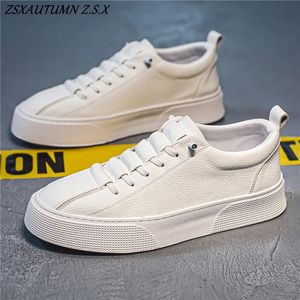 Stijl Japanse Haruku Casual Sports Dikke Soled Trend Board Lapper Leather Shoes Men Men Fashion Sneakers Platform