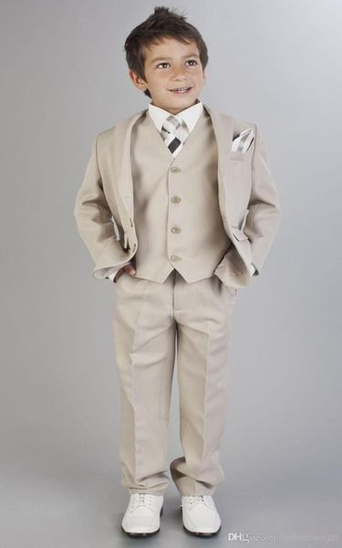 Estilo Caqui Niños Ocasión formalTuxedos Muesca Solapa Tres botones Niños Boda Esmoquin Traje infantil Ropa de vacacionesChaquetaPantalonesCorbata5166090