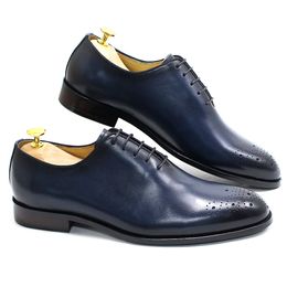 Style Men Italien S robe en cuir authentique à la main à la main classique entièrement coupe oxford Lace Up Office Business Shoes formelles pour dre claic buine chaussure