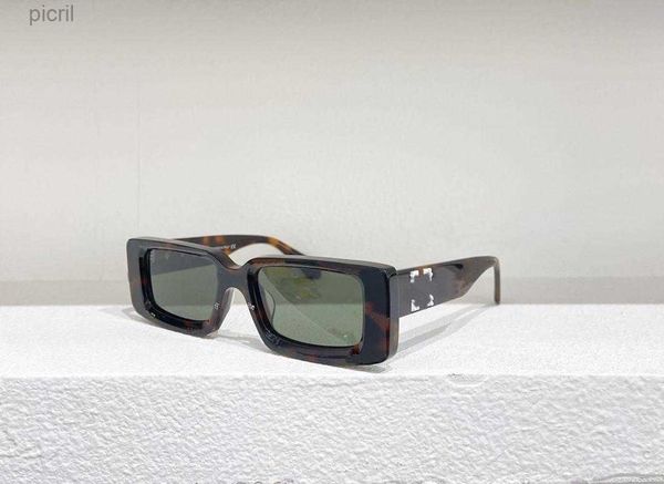 Style Offs Fashion Eyeglasses Gafas de sol de diseñador de lujo para hombres y mujeres Classic Thick Plate Black White Square Frame Eyewear Hombre